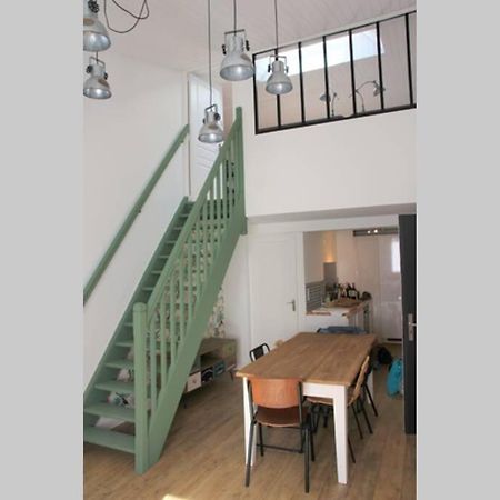 Superbe Duplex De 70M2 Avec 2 Chambres En Hyper Centre Au Calme Sur Cour Classe 3 Etoiles Avec Parking En Option La Rochelle  Zewnętrze zdjęcie