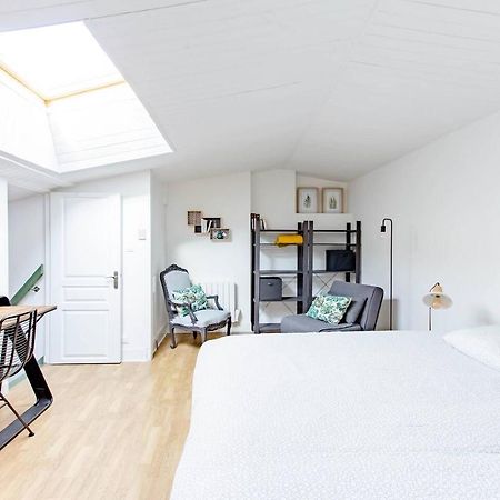 Superbe Duplex De 70M2 Avec 2 Chambres En Hyper Centre Au Calme Sur Cour Classe 3 Etoiles Avec Parking En Option La Rochelle  Zewnętrze zdjęcie