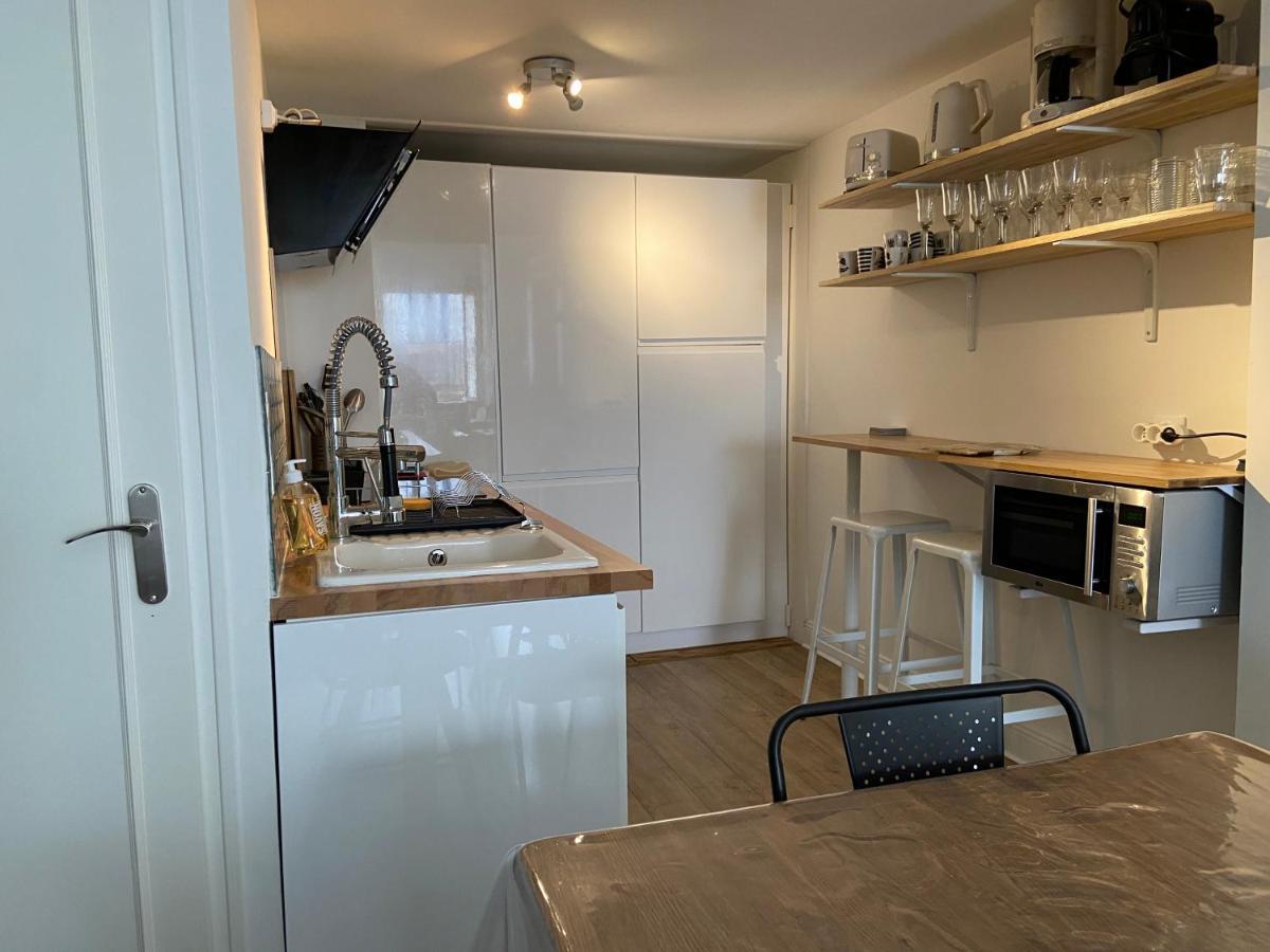 Superbe Duplex De 70M2 Avec 2 Chambres En Hyper Centre Au Calme Sur Cour Classe 3 Etoiles Avec Parking En Option La Rochelle  Zewnętrze zdjęcie