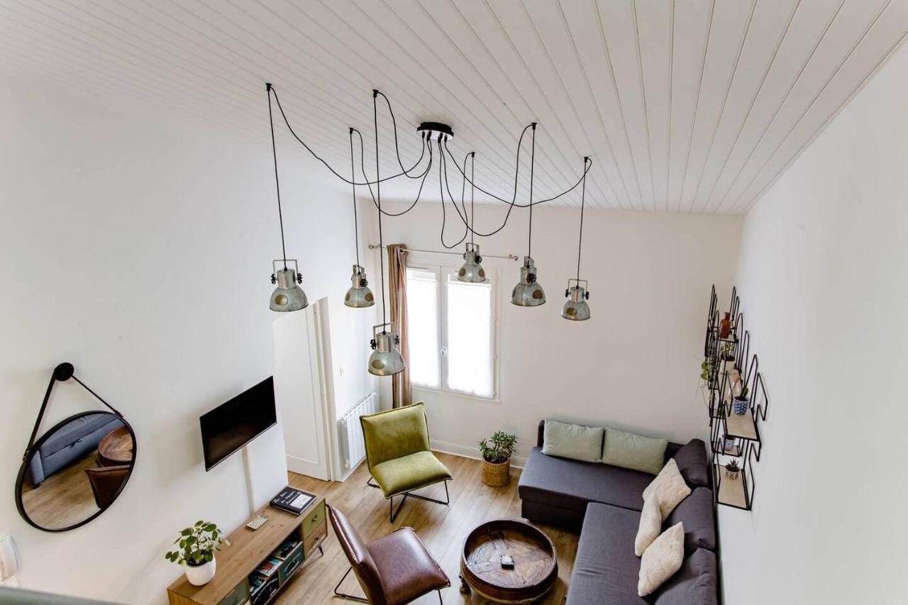 Superbe Duplex De 70M2 Avec 2 Chambres En Hyper Centre Au Calme Sur Cour Classe 3 Etoiles Avec Parking En Option La Rochelle  Zewnętrze zdjęcie