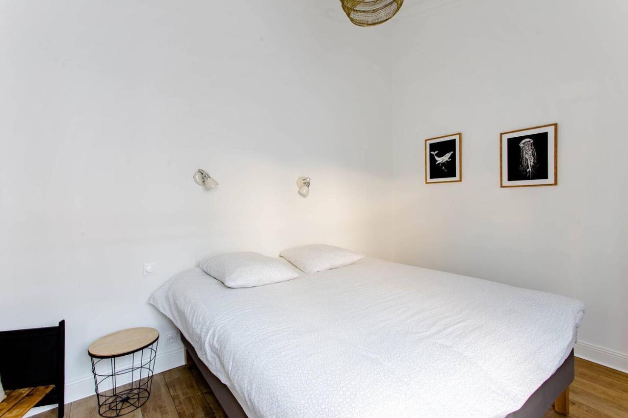 Superbe Duplex De 70M2 Avec 2 Chambres En Hyper Centre Au Calme Sur Cour Classe 3 Etoiles Avec Parking En Option La Rochelle  Zewnętrze zdjęcie